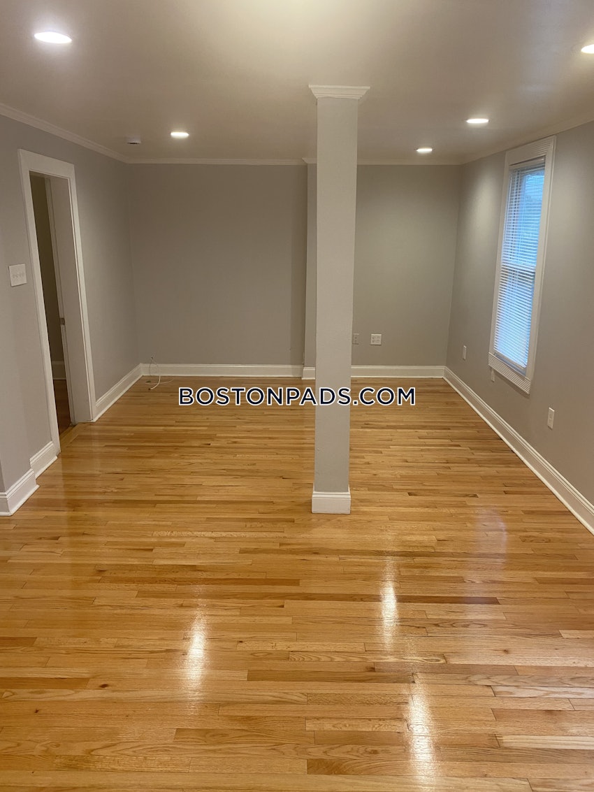 BOSTON - DORCHESTER - UPHAMS CORNER - 4 Beds, 1 Bath - Image 110