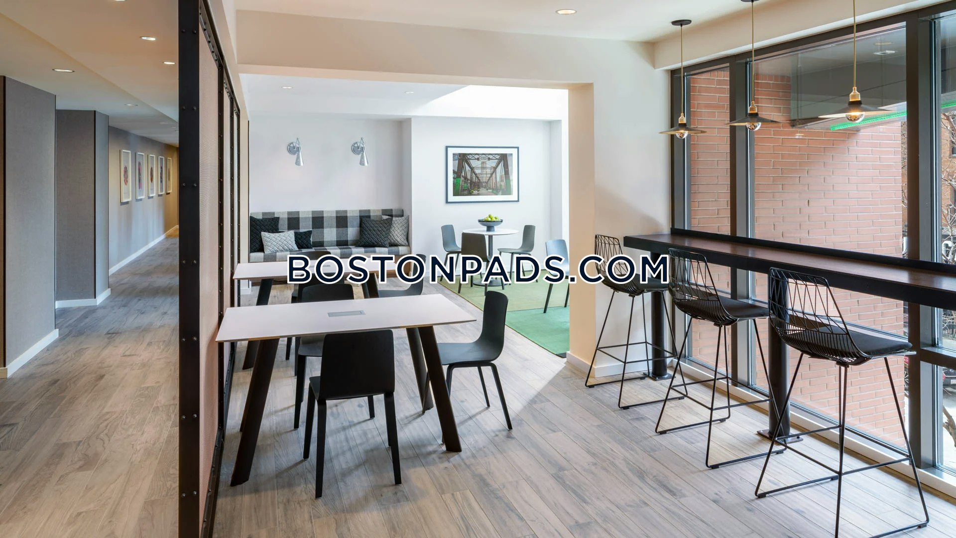 Boston - 2 Beds, 2 Baths