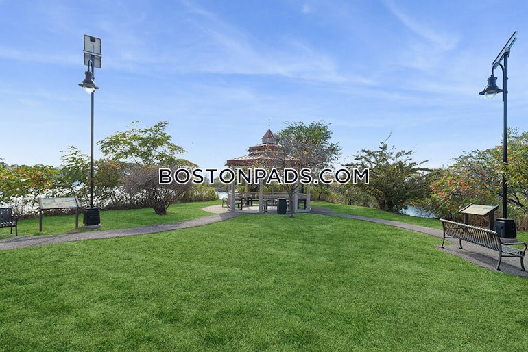 Commandants Way. Chelsea