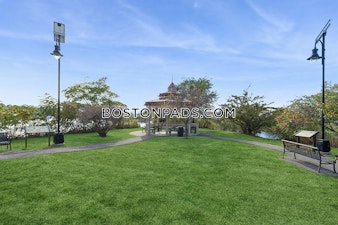 Commandants Way. Chelsea