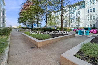 Commandants Way. Chelsea