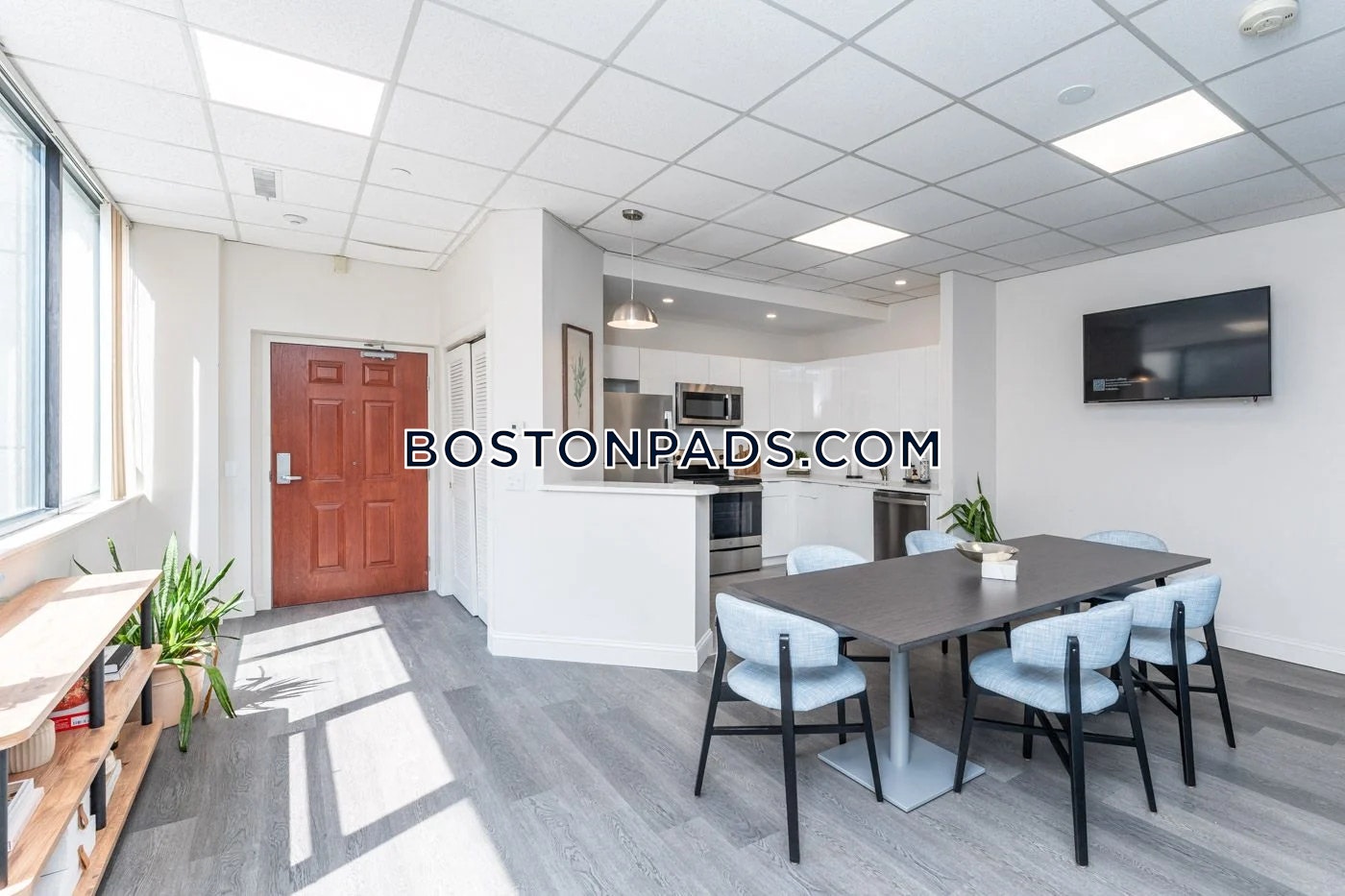 Boston - 0 Beds, 1 Baths
