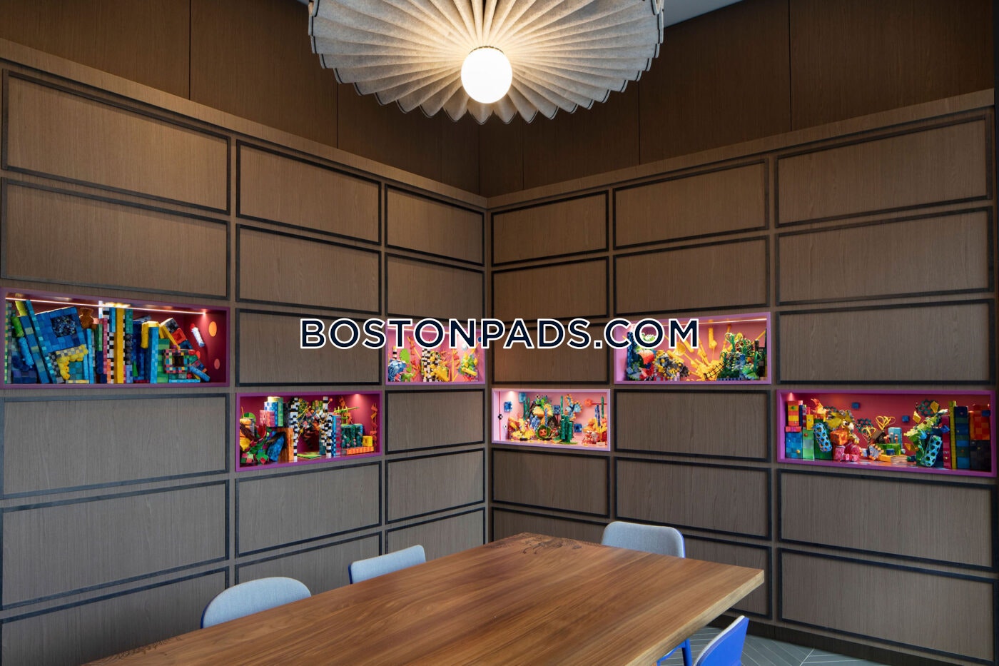 Boston - 1 Beds, 1 Baths