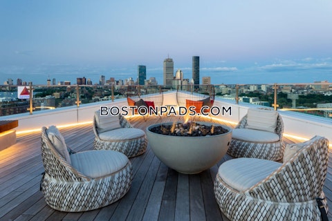 Beacon St. Boston photo 52