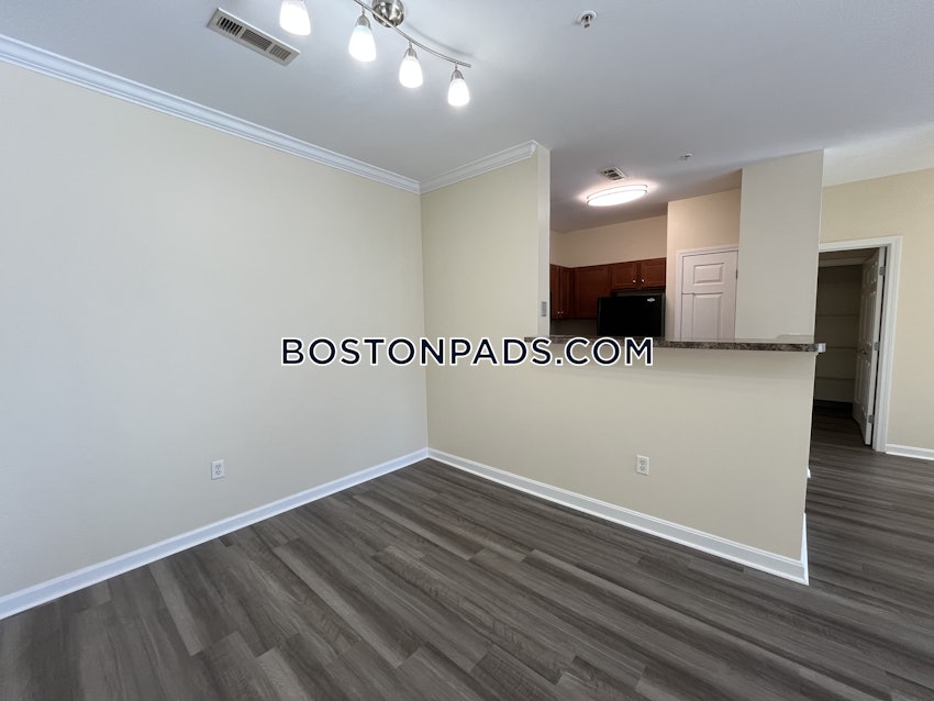 ANDOVER - 2 Beds, 2 Baths - Image 12