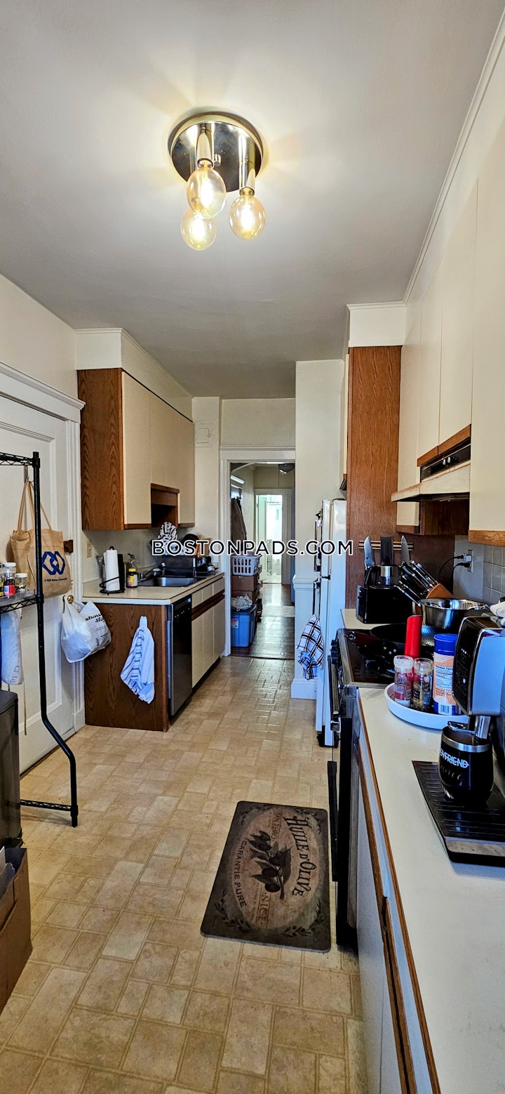 brookline-apartment-for-rent-2-bedrooms-1-bath-coolidge-corner-2500-8015260 