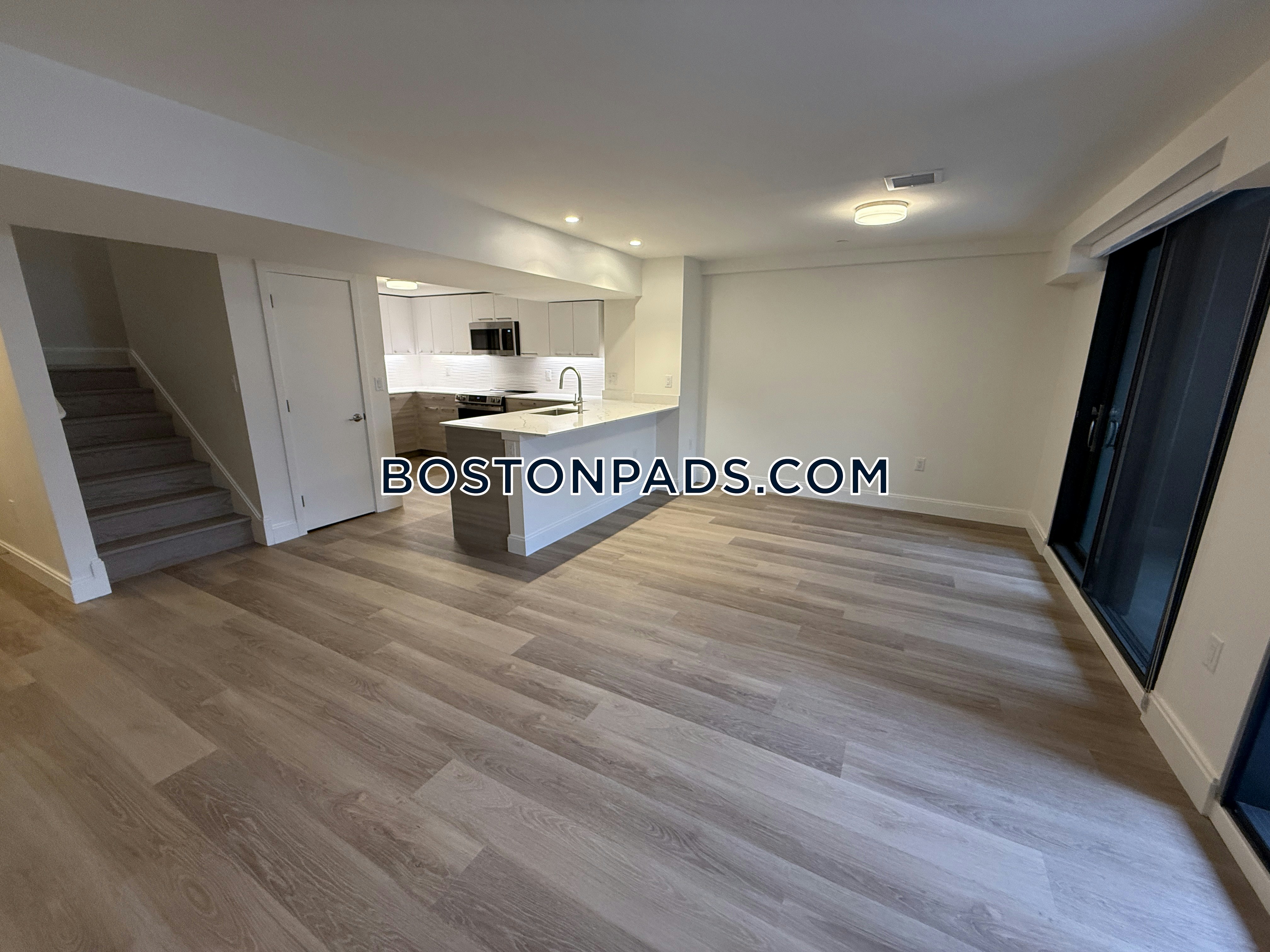 Boston - 2 Beds, 2.5 Baths