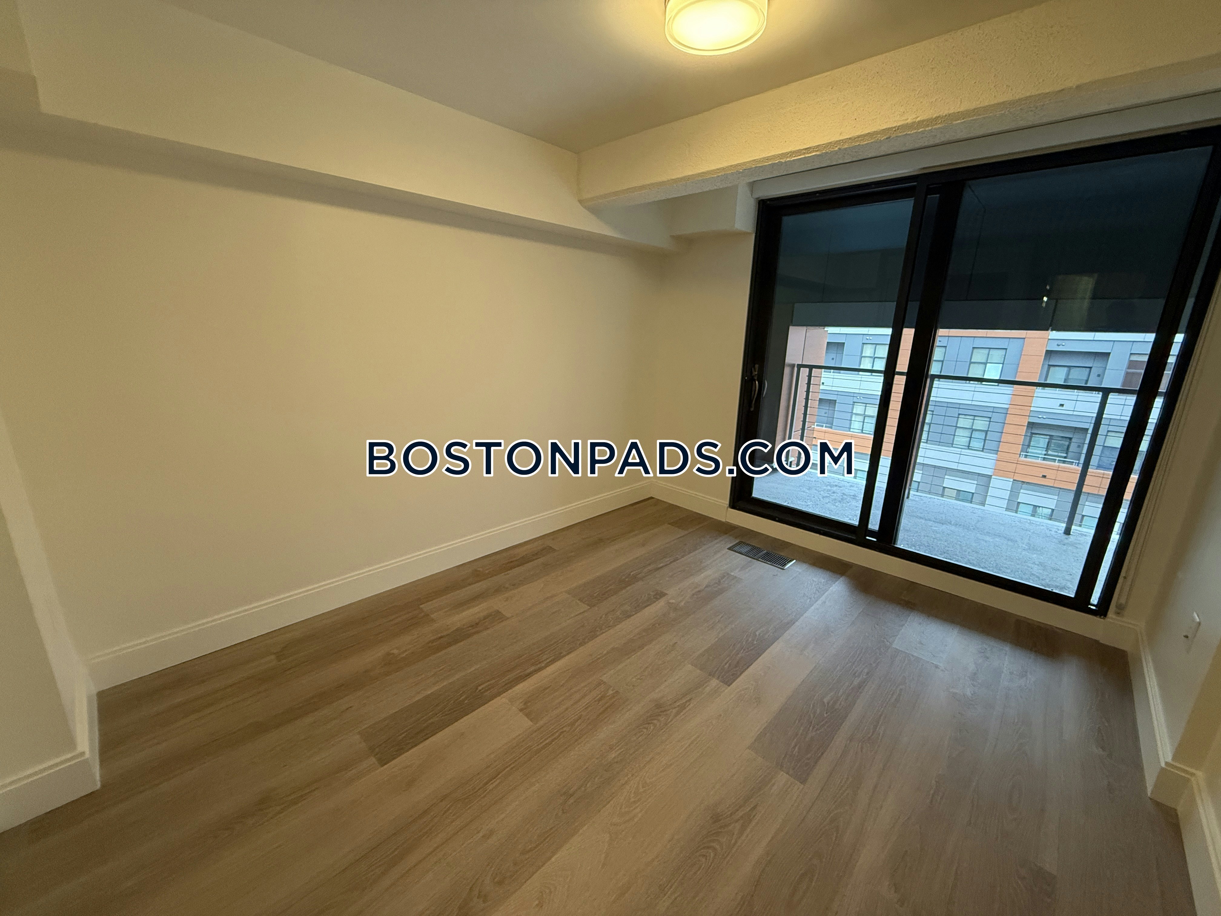 Boston - 2 Beds, 2.5 Baths