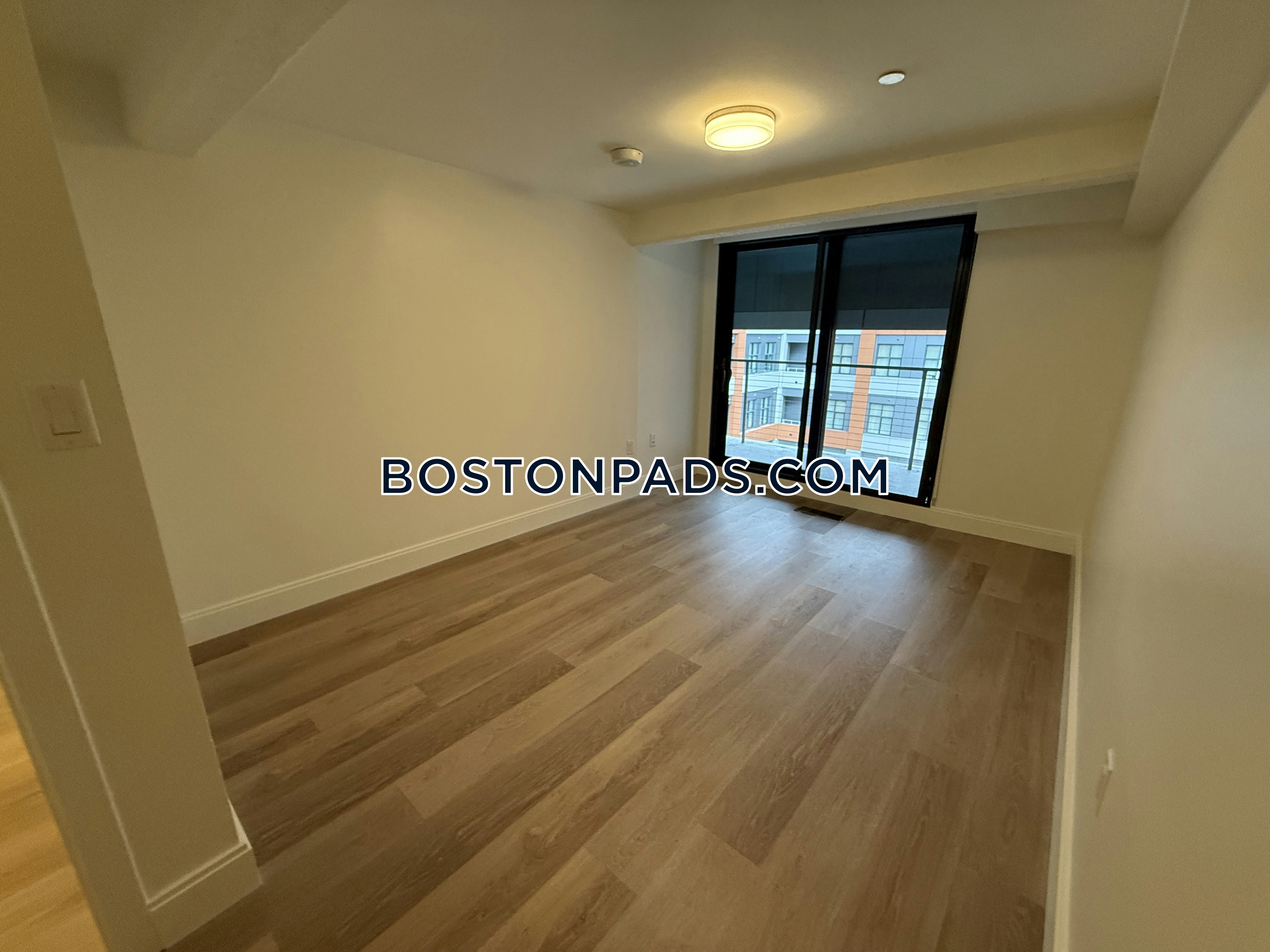 Boston - 2 Beds, 2.5 Baths