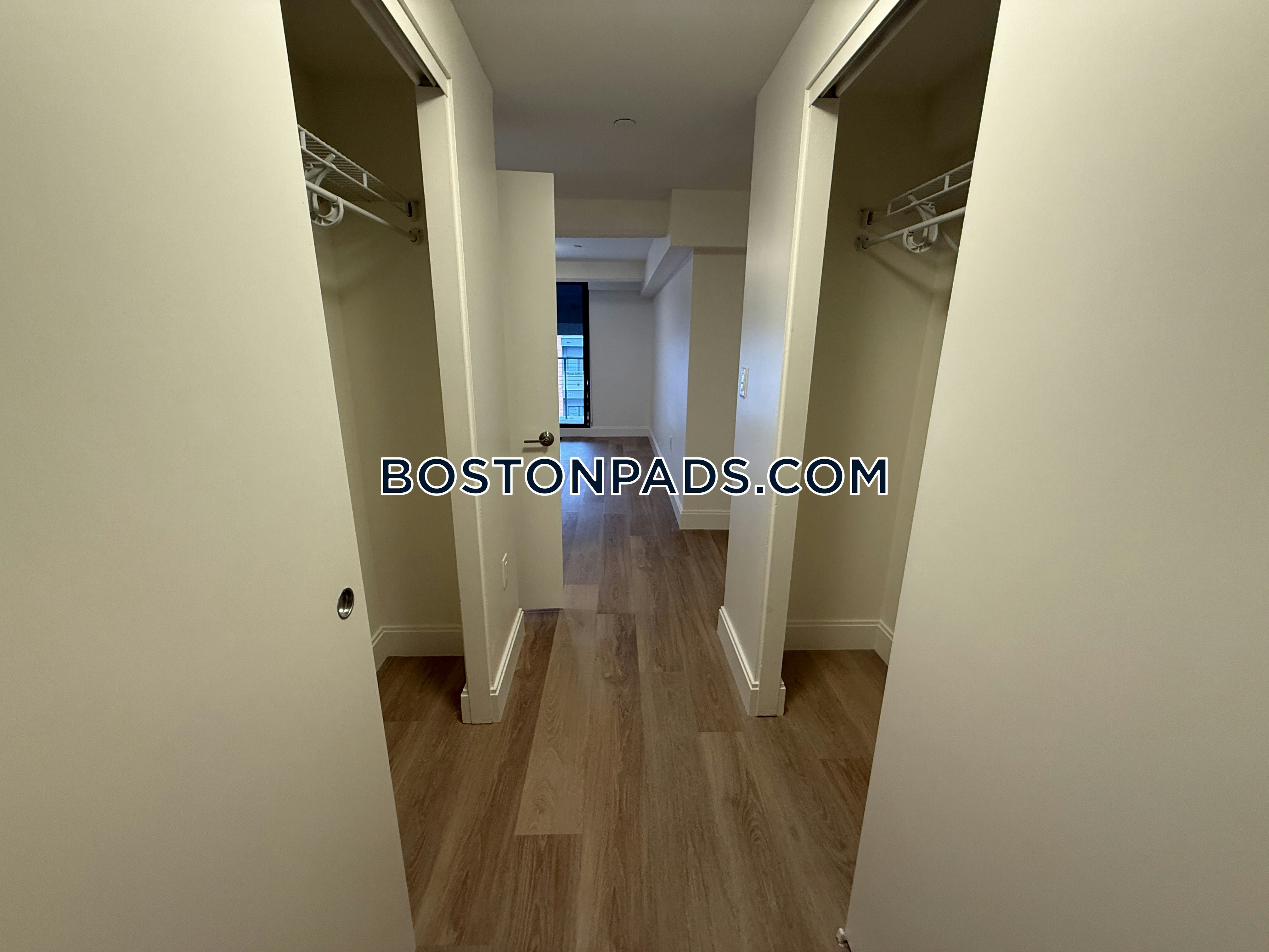 Boston - 2 Beds, 2.5 Baths