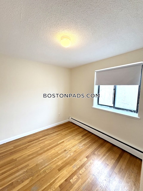 Dustin St. Boston photo 5