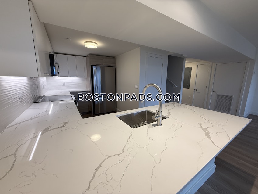 Boston - $3,900+ /month