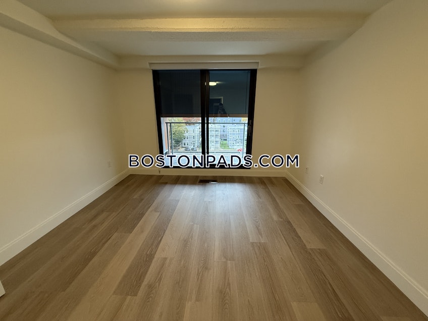Boston - $3,900+ /month