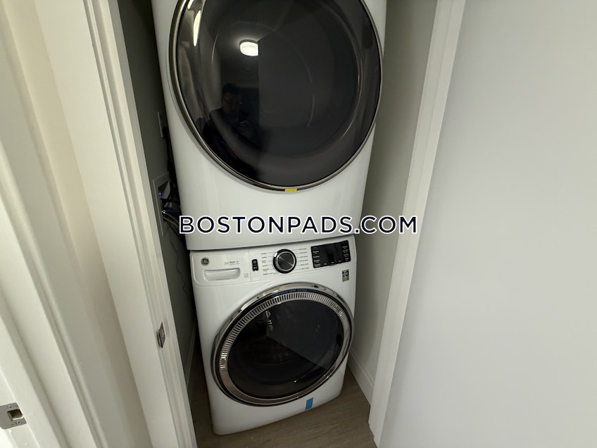 Boston - $3,900+ /month