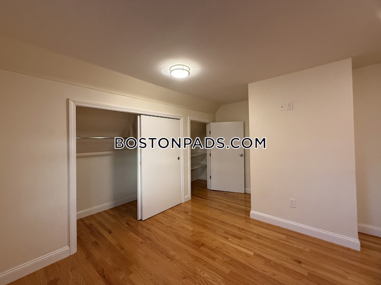 Waumbeck St., Boston