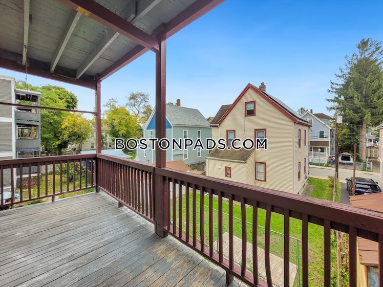 East Eagle St., Boston