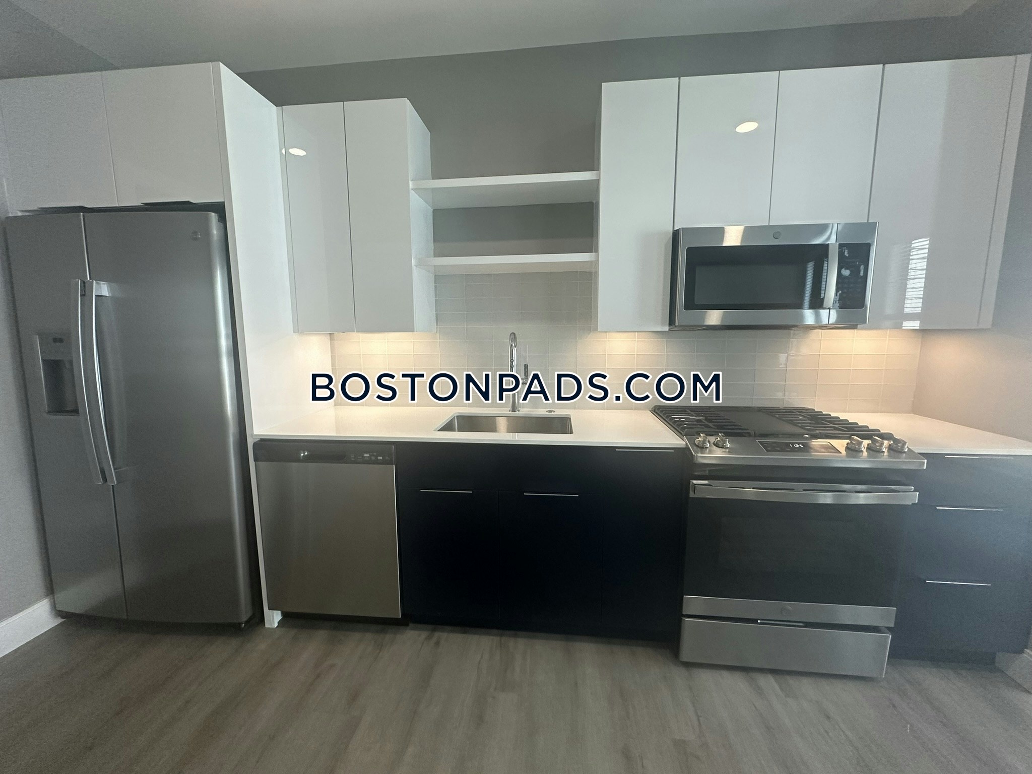 Boston - 0 Beds, 1 Baths