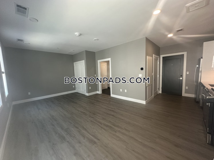 Saratoga St., Boston