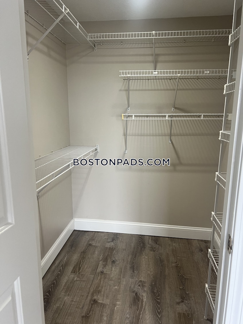 Fall River - $2,500+ /month