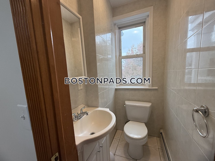 Litchfield St., Boston