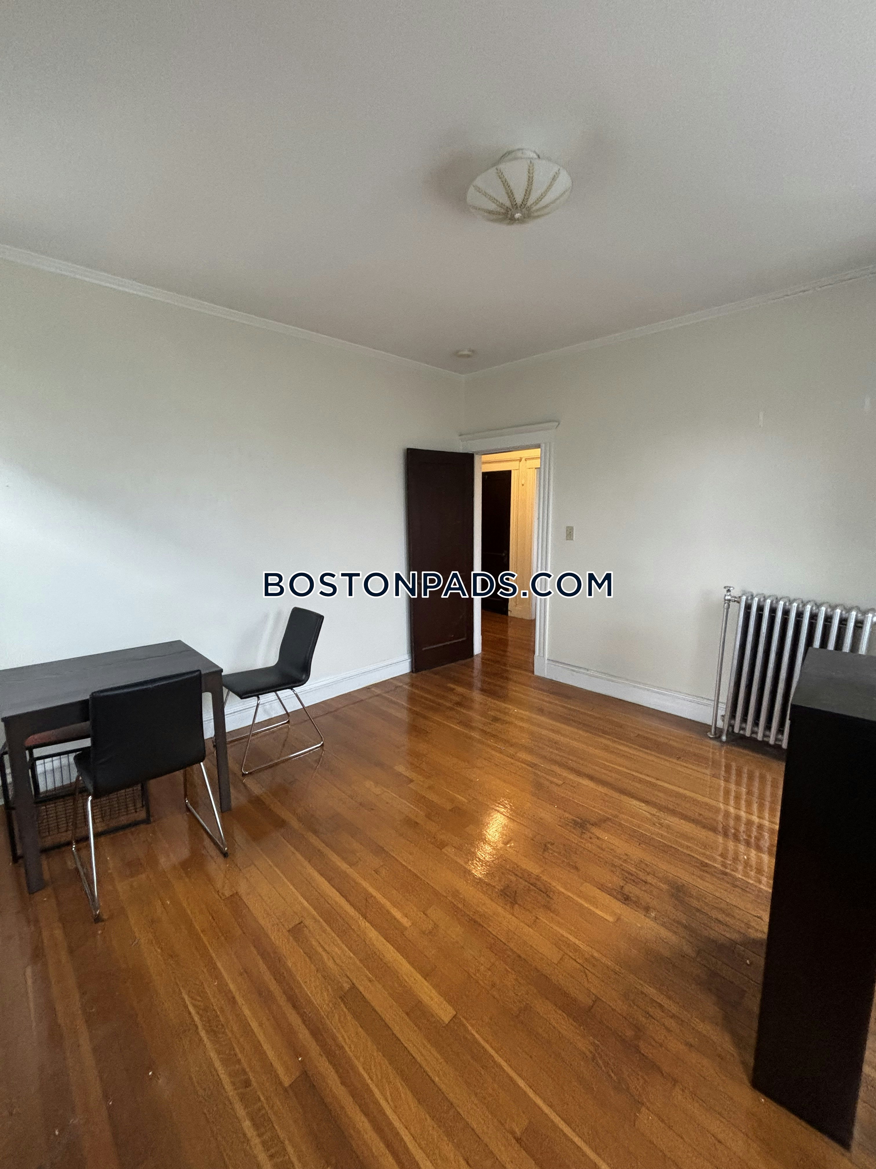 Malden - 1 Beds, 1 Baths