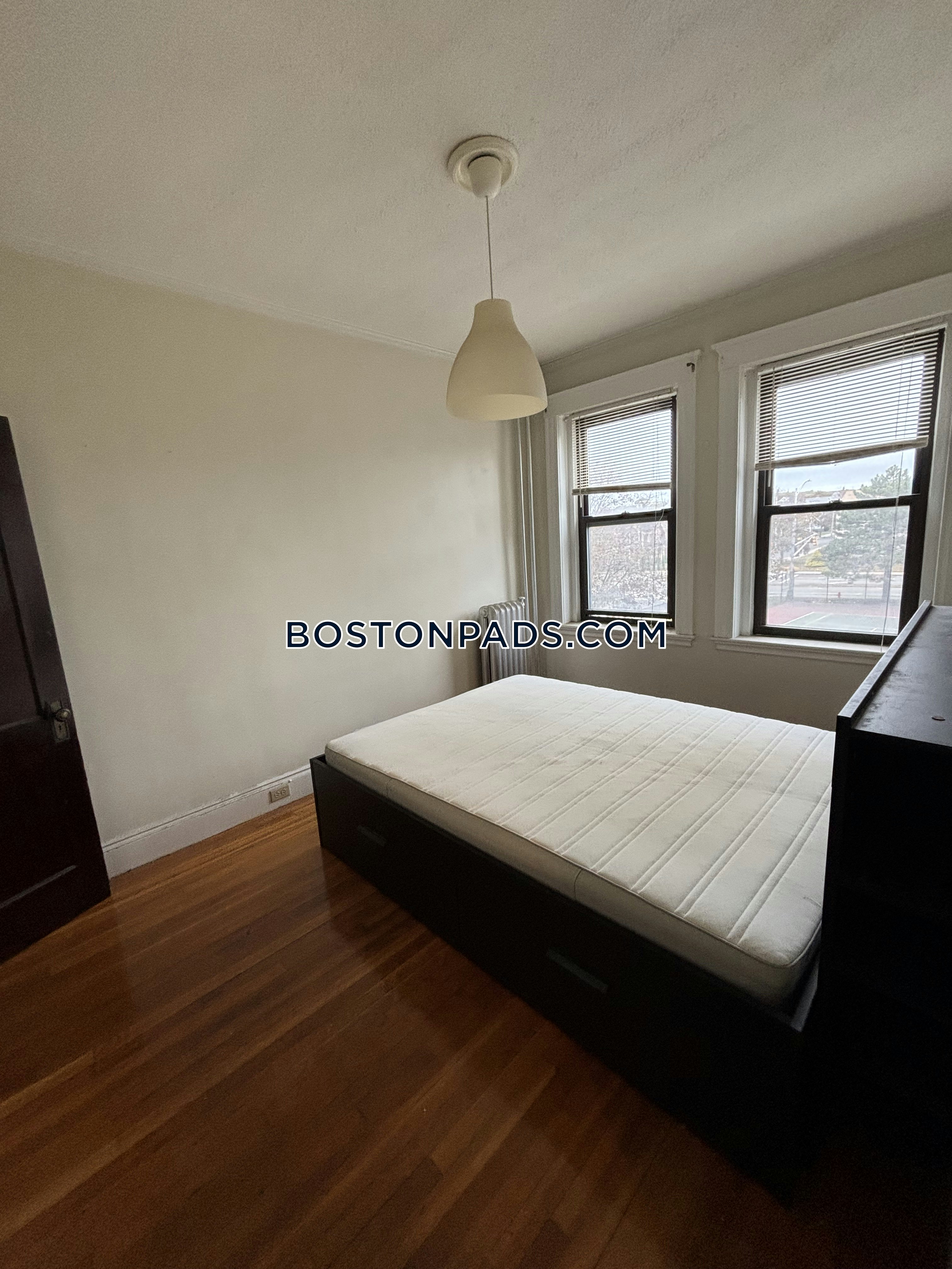Malden - 1 Beds, 1 Baths