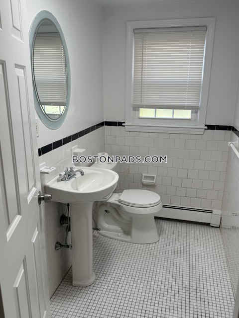 Dragon Court Circle Woburn photo 14