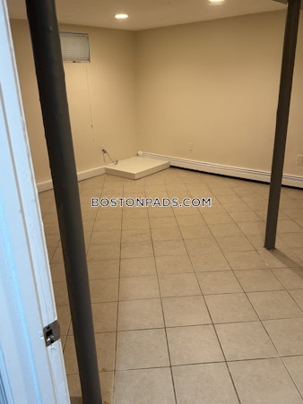 Dragon Court Circle Woburn