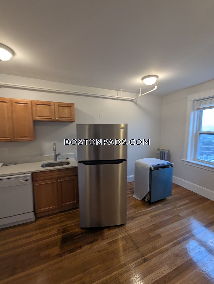 BOSTON - BRIGHTON- WASHINGTON ST./ ALLSTON ST. - 2 Beds, 1 Bath - Image 5