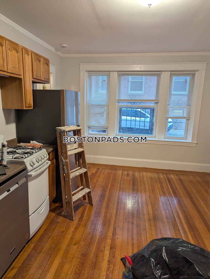 BOSTON - BRIGHTON- WASHINGTON ST./ ALLSTON ST. - 2 Beds, 1 Bath - Image 4