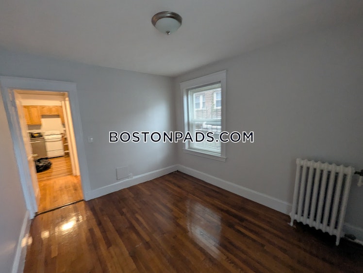 Commonwealth Ave., Boston