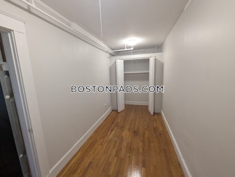 Commonwealth Ave. Boston