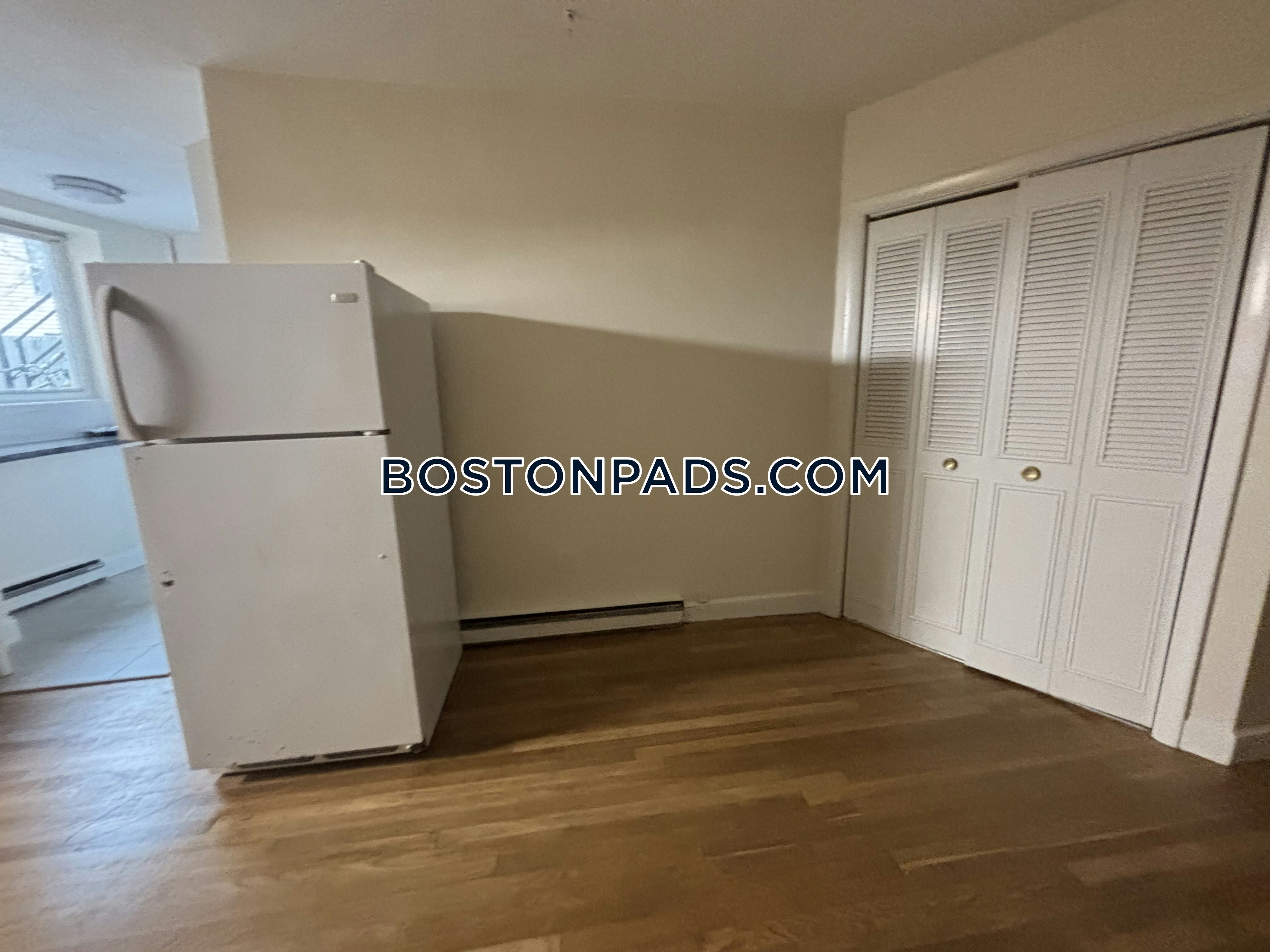 Boston - 0 Beds, 1 Baths