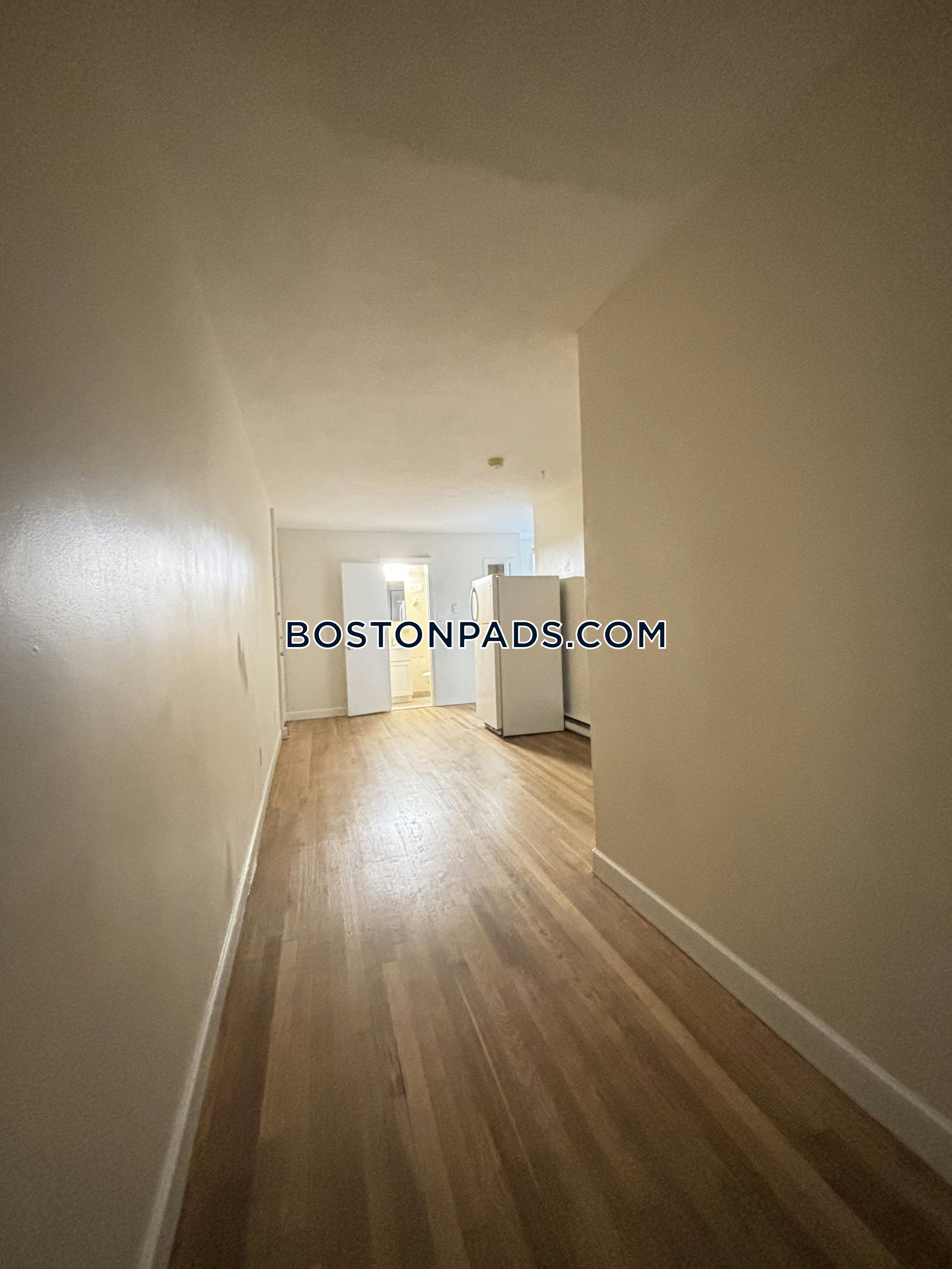 Boston - 0 Beds, 1 Baths