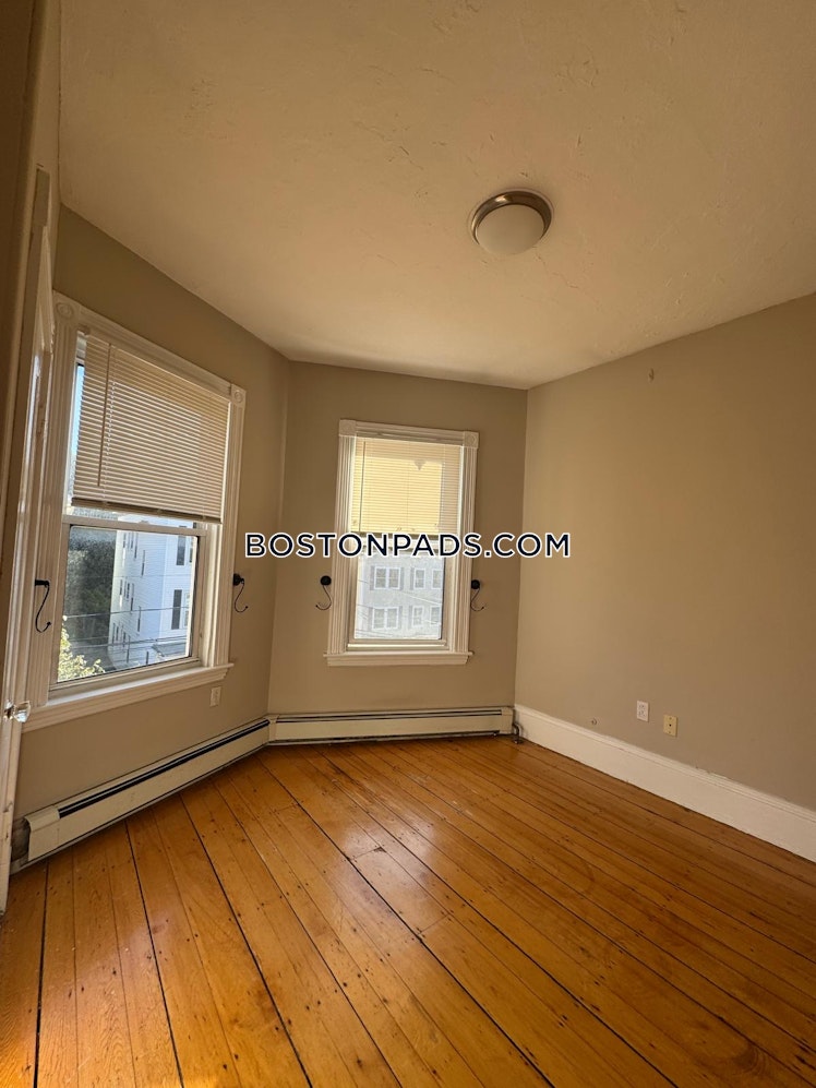 Calumet St., Roxbury Crossing