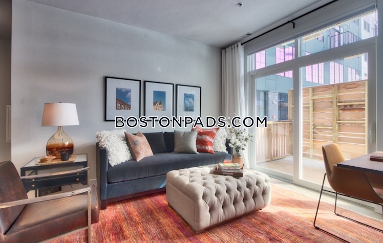 Revere Beach Pkwy, Everett