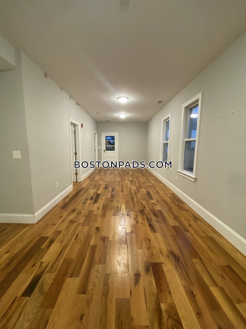 BOSTON - EAST BOSTON - BREMEN ST. PARK/AIRPORT STATION - 5 Beds, 2 Baths - Image 7