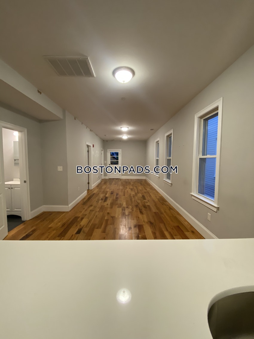 BOSTON - EAST BOSTON - BREMEN ST. PARK/AIRPORT STATION - 5 Beds, 2 Baths - Image 6