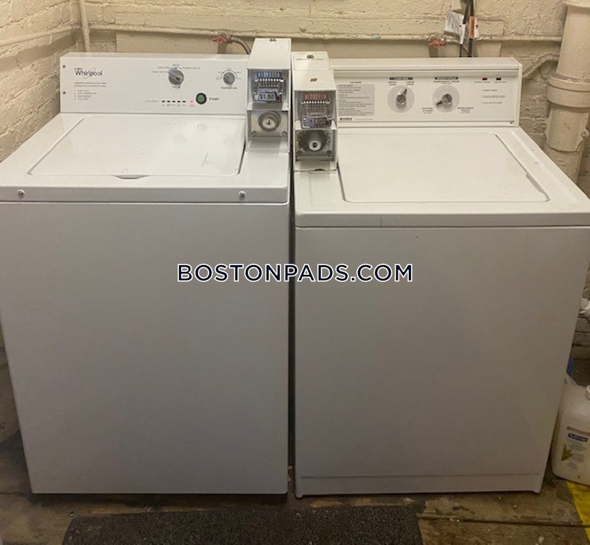 BOSTON - BACK BAY - 2 Beds, 1 Bath - Image 4