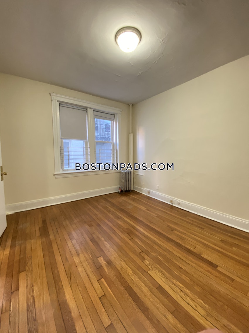 BOSTON - BRIGHTON- WASHINGTON ST./ ALLSTON ST. - 2 Beds, 1 Bath - Image 4