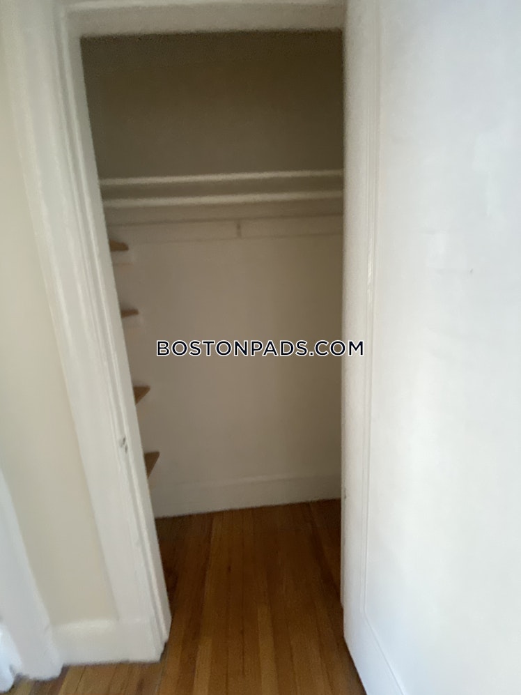 Pleasant St., Malden