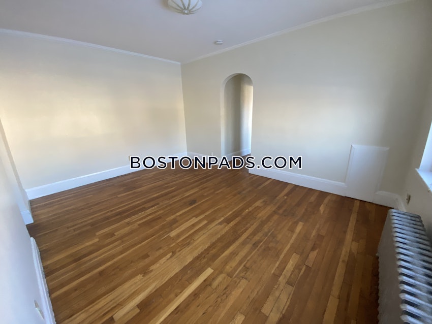 MALDEN - 1 Bed, 1 Bath - Image 4