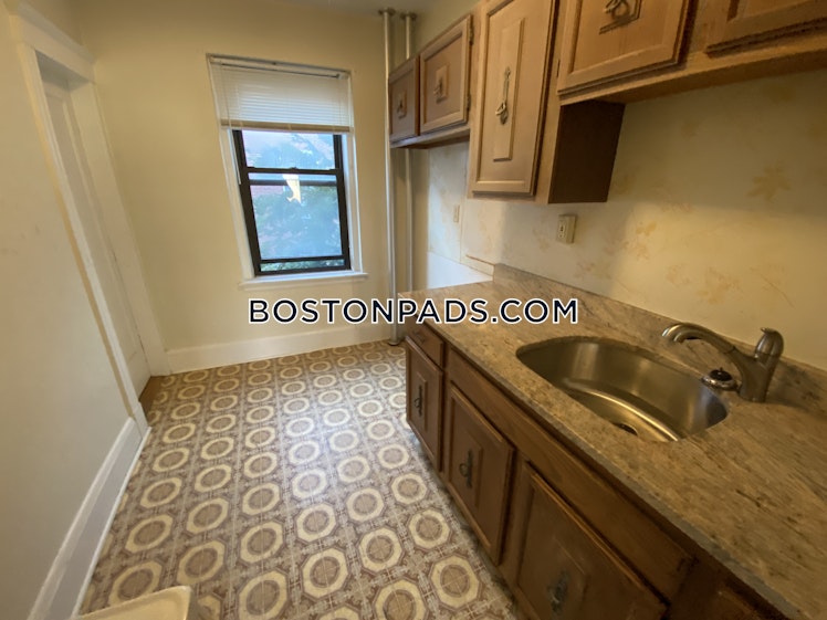 Pleasant St., Malden