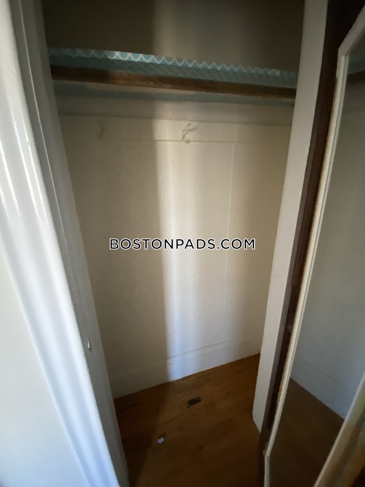 Pleasant St., Malden