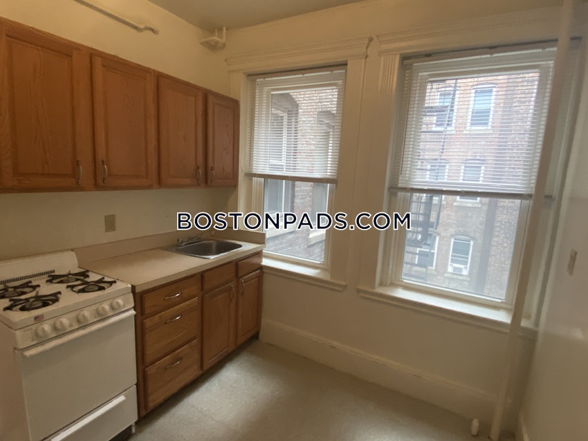 BOSTON - NORTHEASTERN/SYMPHONY - 3 Beds, 1 Bath - Image 9