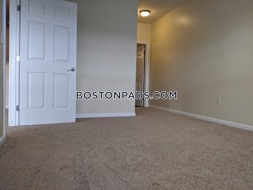 ANDOVER - 2 Beds, 2 Baths - Image 18