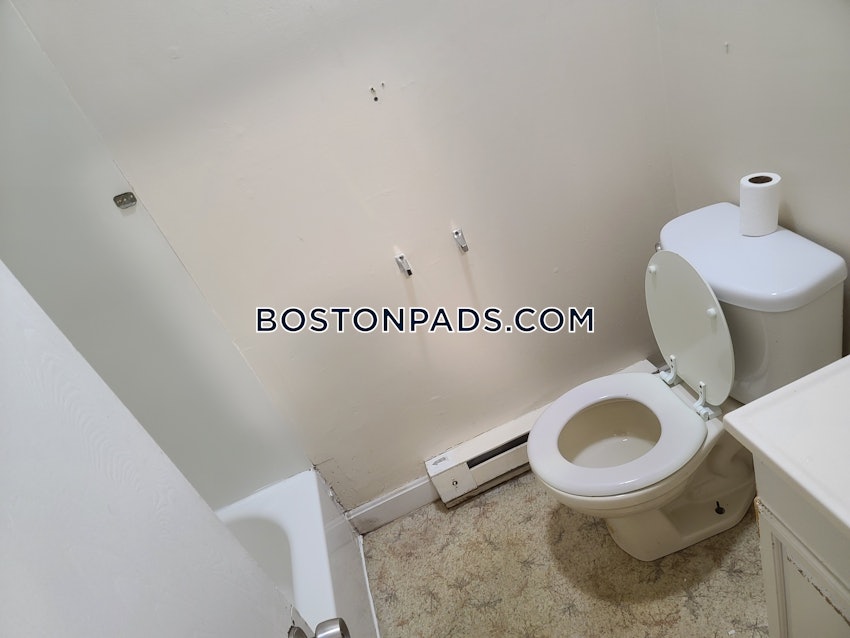 BOSTON - MISSION HILL - 2 Beds, 1 Bath - Image 10