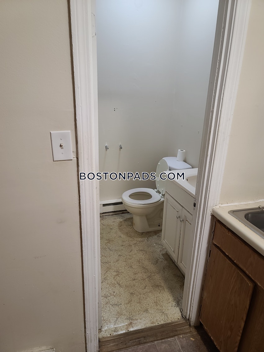 BOSTON - MISSION HILL - 2 Beds, 1 Bath - Image 9