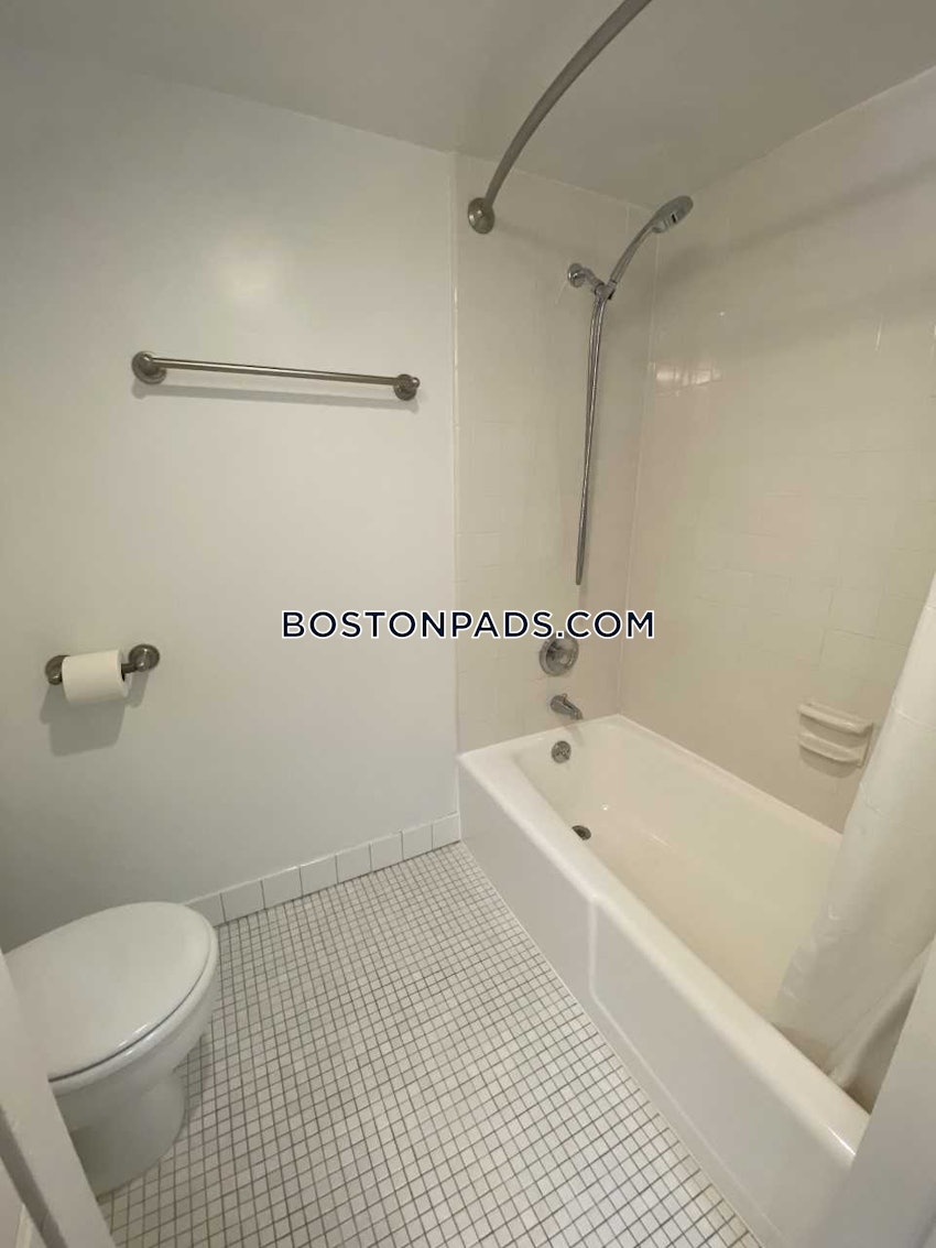 BROOKLINE- WASHINGTON SQUARE - 2 Beds, 2 Baths - Image 15