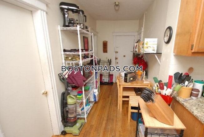 Boston - $4,100+ /mo